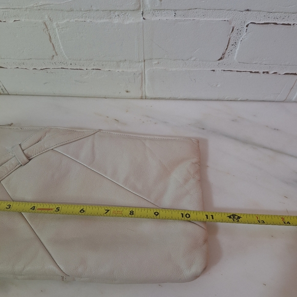 Vintage 80s 90s White fauLeather Ruched  Formal Handbag Purse Clutch 11" - Picture 5 of 7